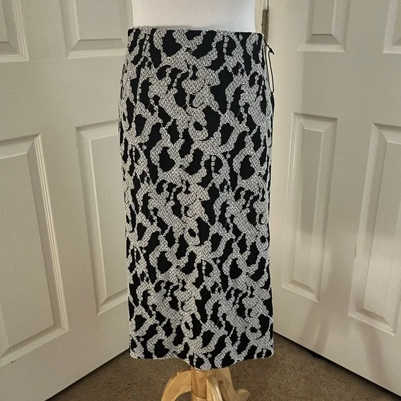 Ponte Pencil Skirt - Picture 1 of 3